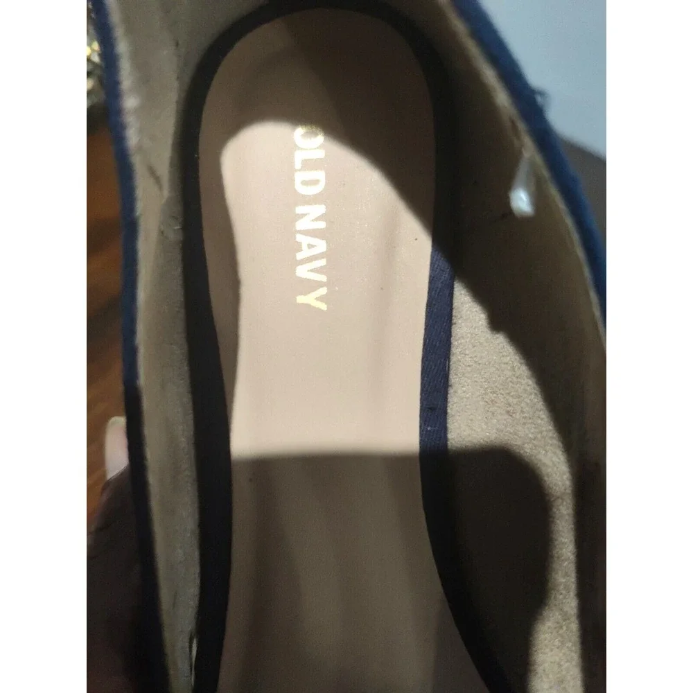 Old Navy step out